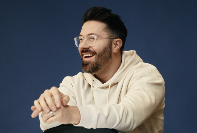 Threetime GRAMMY nominee Danny Gokey has released a new song “Stand In