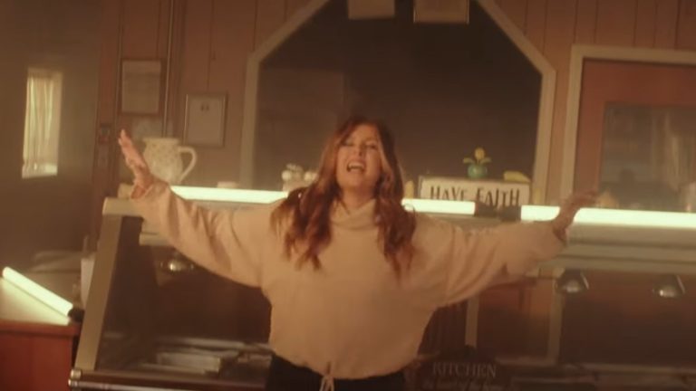 Abby Robertson – Unstoppable (Official Music Video)