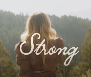 Anne Wilson – Strong (Official Performance Lyric Video)