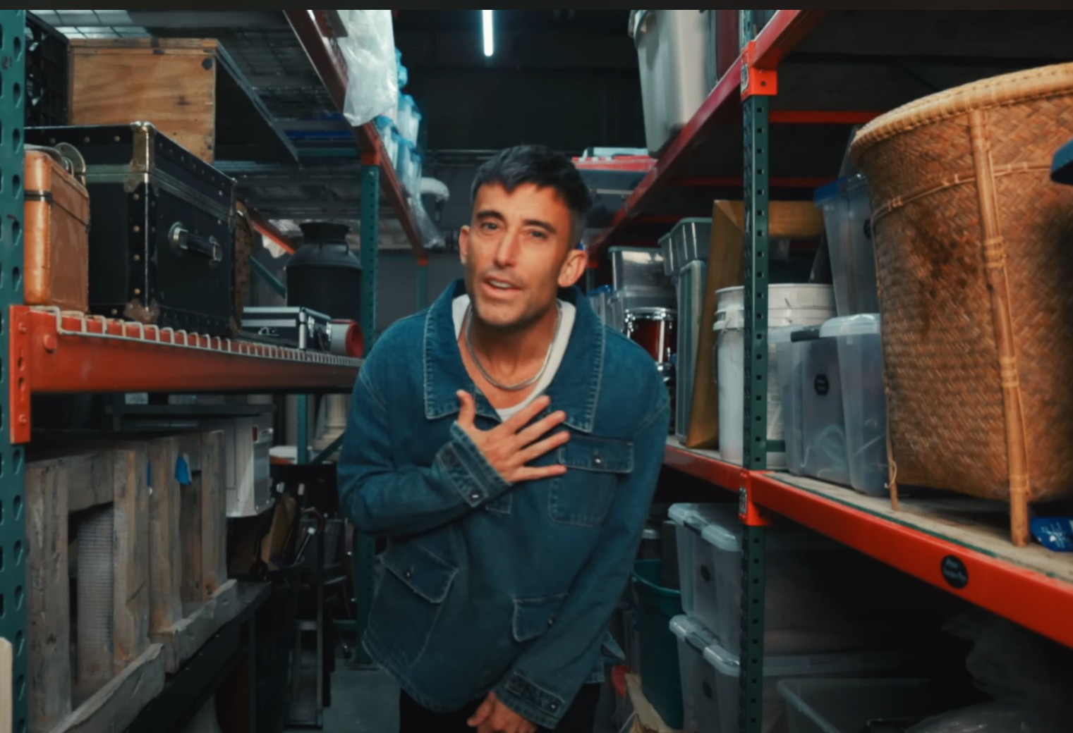 Phil Wickham – The King Is In The Room (Official Music Video)