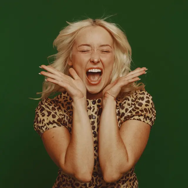 Claire Leslie – Full 180 (Official Lyric Video)