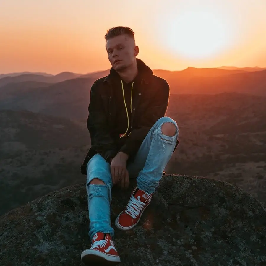 Dillon Chase – Don’t Go Alone